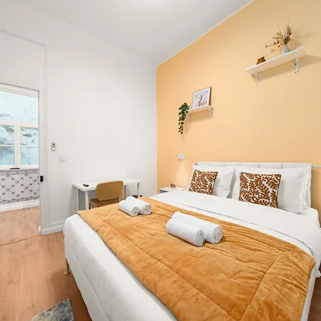 Private - Chiado & Cais Do Sodre 리스본